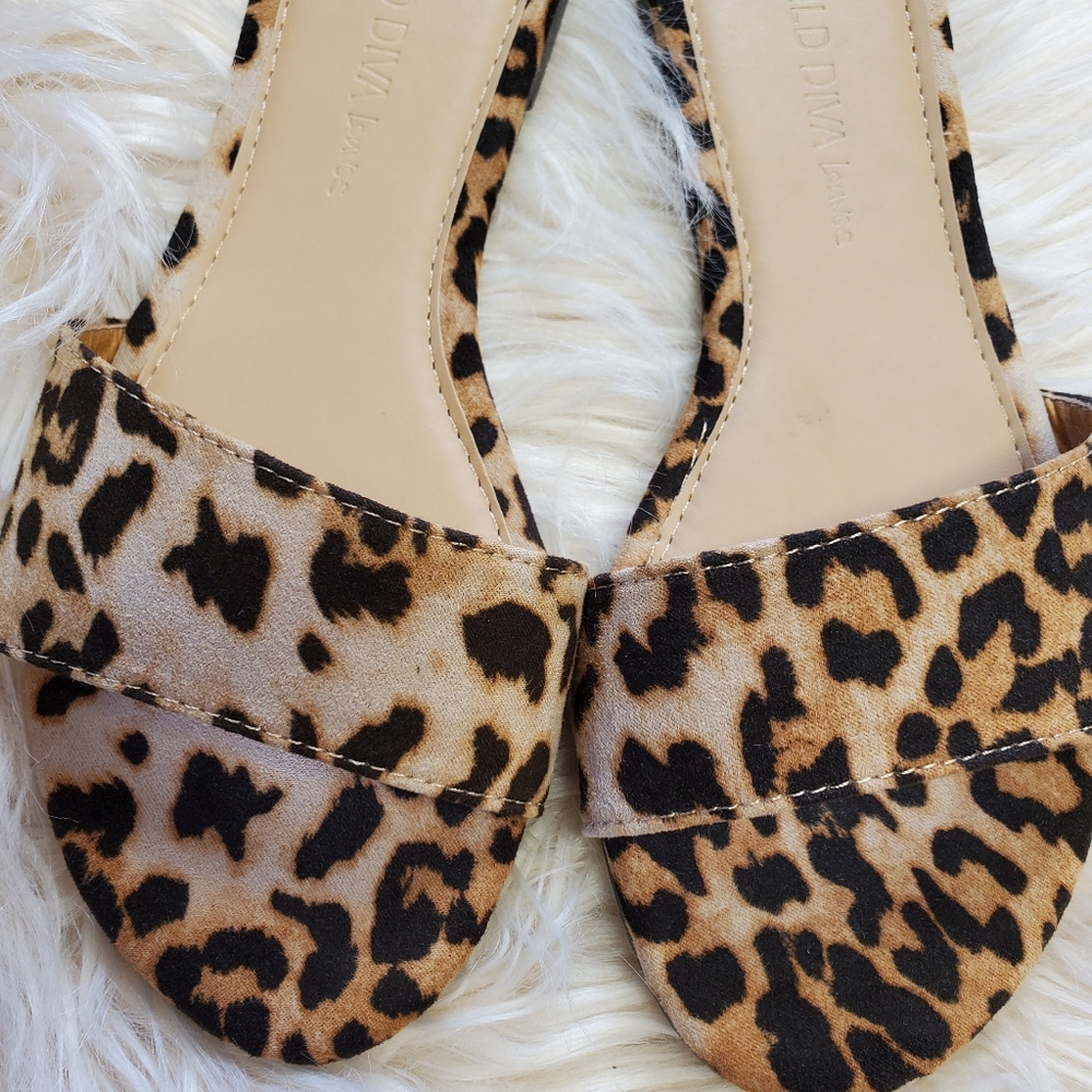 🆕️LEOPARD PRINT SANDALS🆕️ - Picture 4 of 4